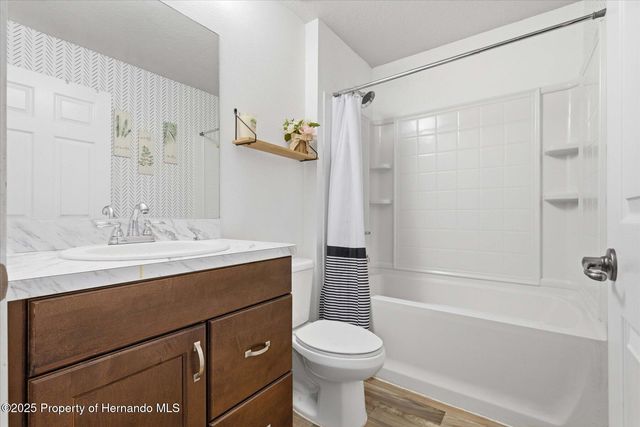 12335 House Finch Road, Weeki Wachee, FL 34614