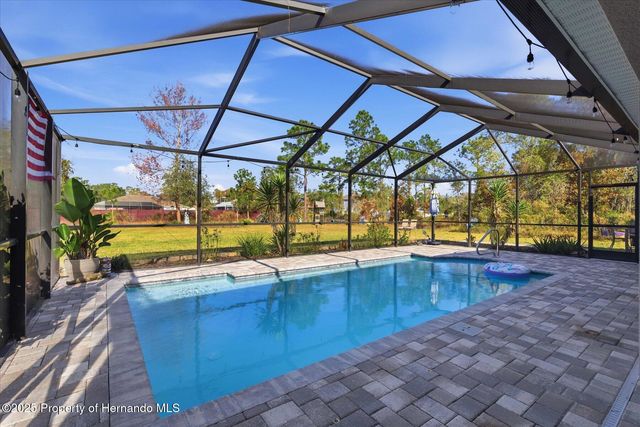 12335 House Finch Road, Weeki Wachee, FL 34614