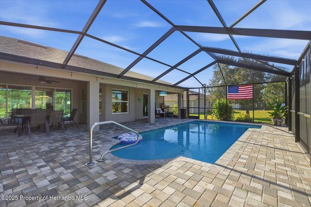 12335 House Finch Road, Weeki Wachee, FL 34614