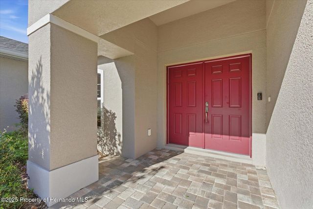 12335 House Finch Road, Weeki Wachee, FL 34614