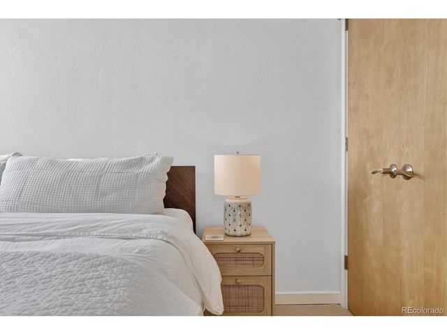 2900 W 44th Ave 201, Denver, CO 80211