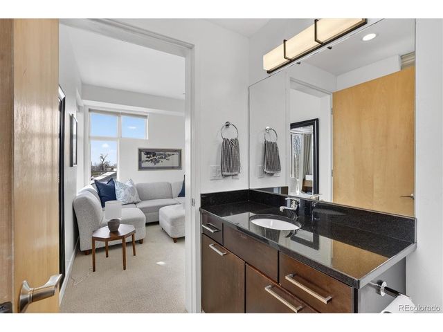 2900 W 44th Ave 201, Denver, CO 80211