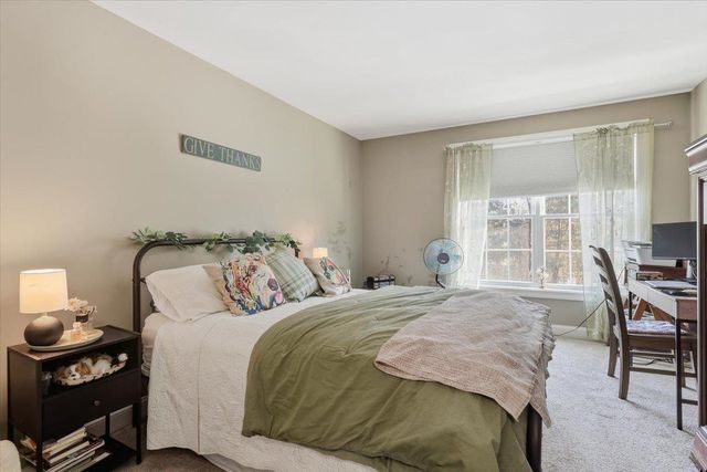 1 Maple Ridge Dr Unit 202, Merrimack, NH 03054