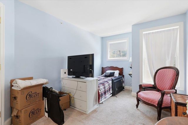 1 Maple Ridge Dr Unit 202, Merrimack, NH 03054