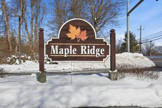 1 Maple Ridge Dr Unit 202, Merrimack, NH 03054