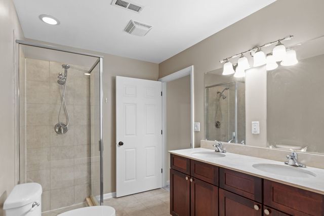 5300 N LINCOLN Avenue 4E, Chicago, IL 60625