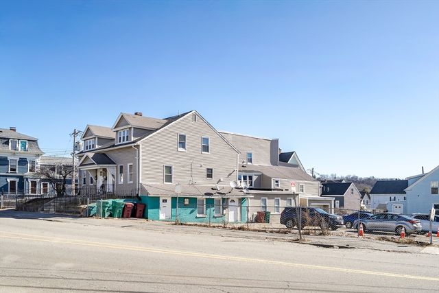 708-710 Central St, Lowell, MA 01852