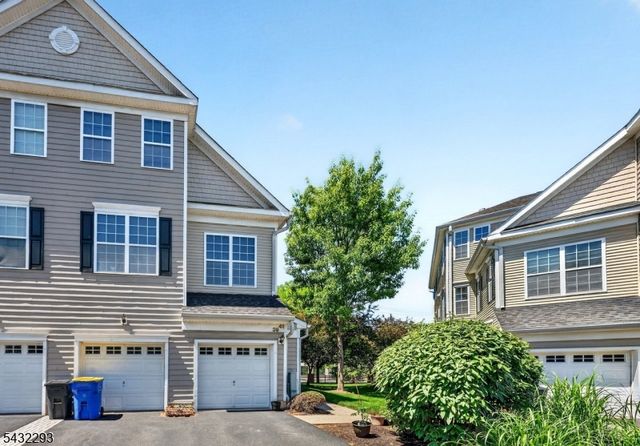 39 Liberty Way 39, South Bound Brook Boro, NJ 08880