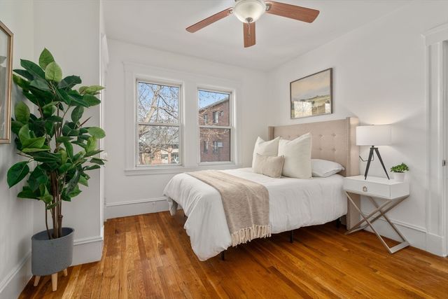 39 Bond St 39, Somerville, MA 02145