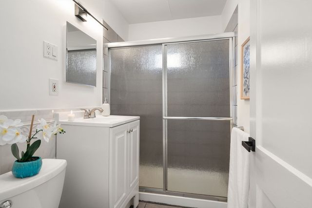 39 Bond St 39, Somerville, MA 02145