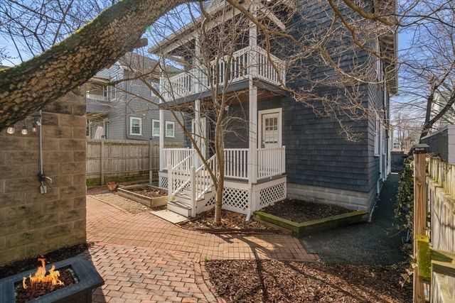 39 Bond St 39, Somerville, MA 02145
