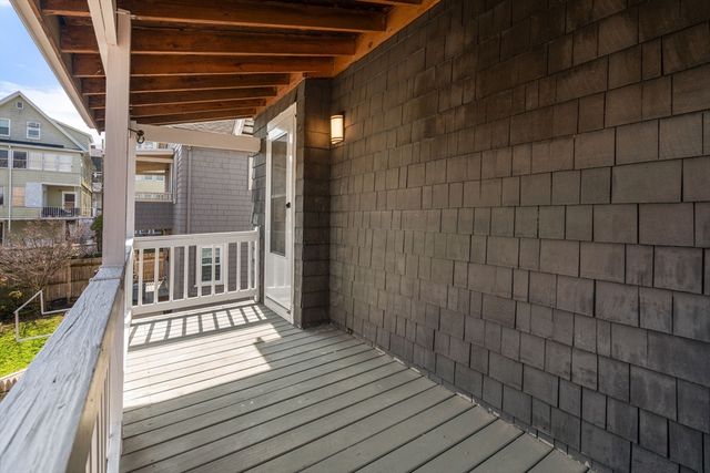 39 Bond St 39, Somerville, MA 02145