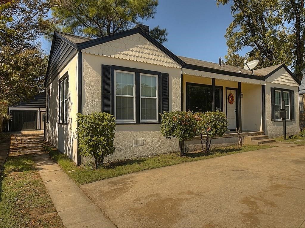 1705 N Riverside Drive, Fort Worth, TX 76111 — exterior