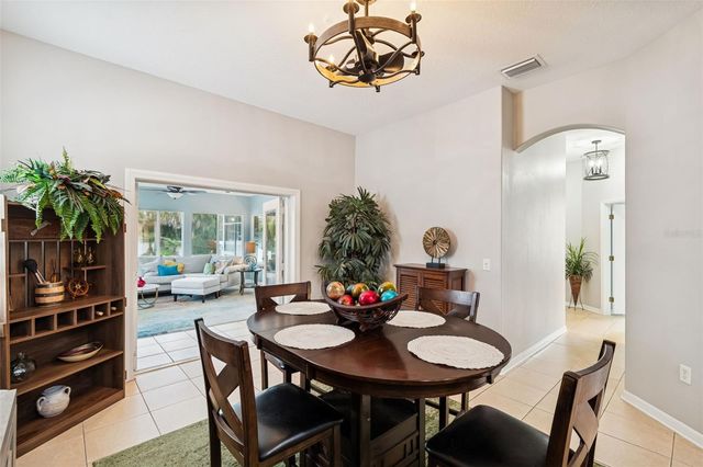 5816 MOHR LOOP, Tampa, FL 33615