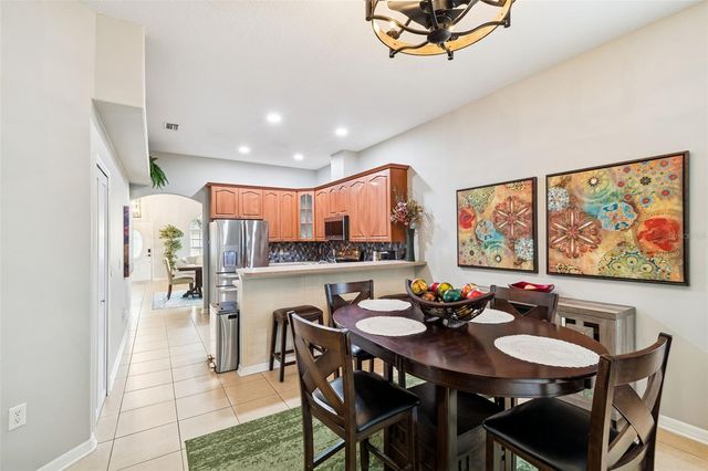 5816 MOHR LOOP, Tampa, FL 33615