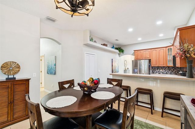 5816 MOHR LOOP, Tampa, FL 33615