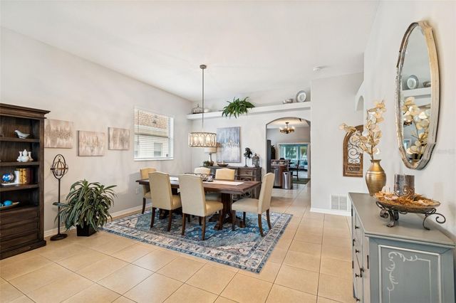 5816 MOHR LOOP, Tampa, FL 33615