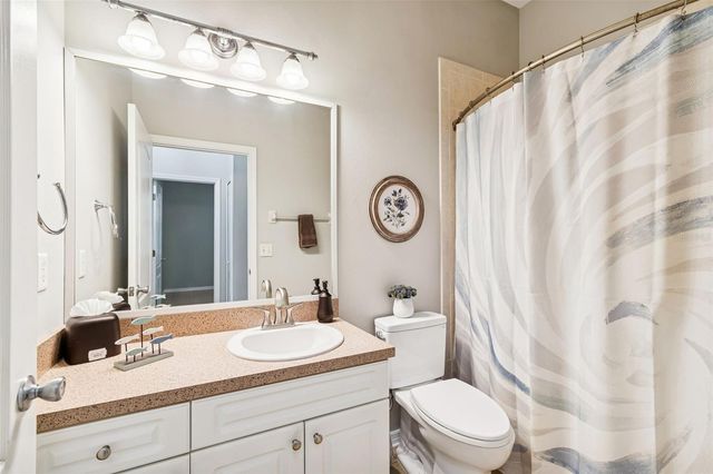 5816 MOHR LOOP, Tampa, FL 33615