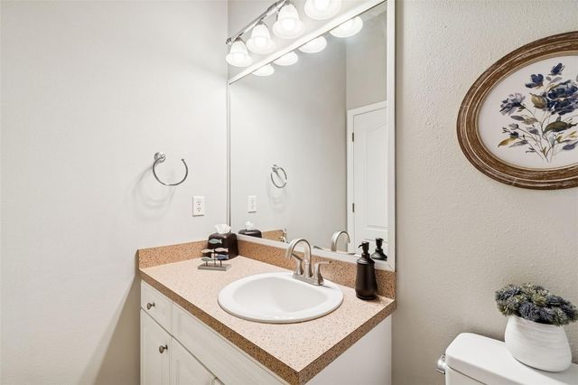 5816 MOHR LOOP, Tampa, FL 33615