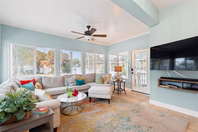 5816 MOHR LOOP, Tampa, FL 33615