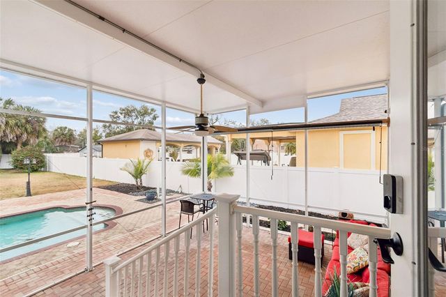 5816 MOHR LOOP, Tampa, FL 33615