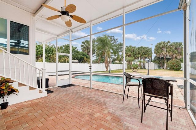 5816 MOHR LOOP, Tampa, FL 33615