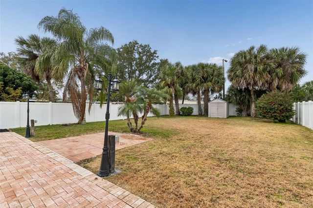 5816 MOHR LOOP, Tampa, FL 33615