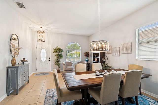 5816 MOHR LOOP, Tampa, FL 33615