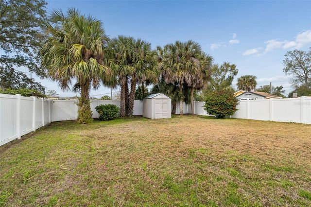 5816 MOHR LOOP, Tampa, FL 33615