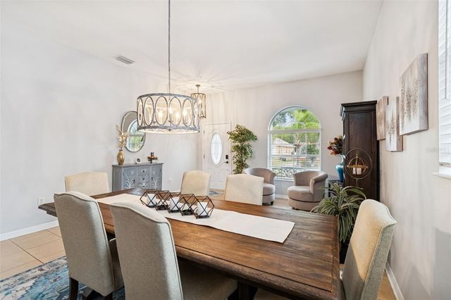 5816 MOHR LOOP, Tampa, FL 33615