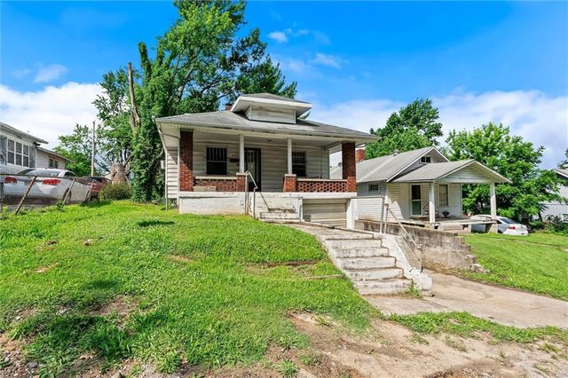 532 Blue Ridge Boulevard, Kansas City, MO 64125