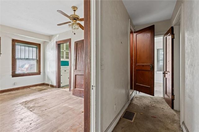 532 Blue Ridge Boulevard, Kansas City, MO 64125