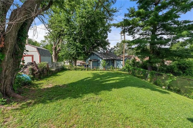 532 Blue Ridge Boulevard, Kansas City, MO 64125