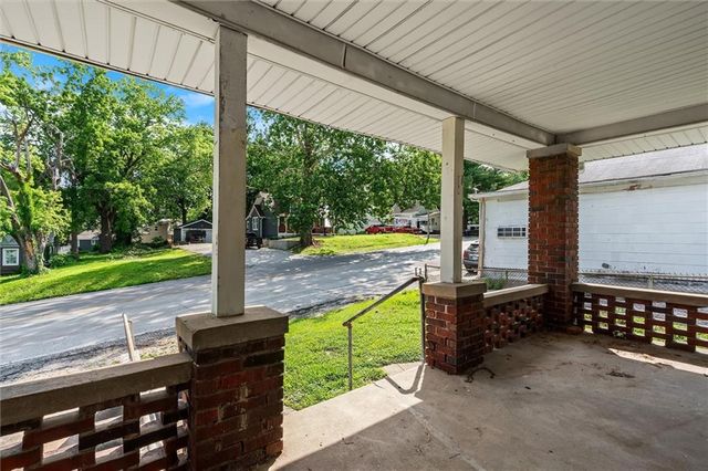 532 Blue Ridge Boulevard, Kansas City, MO 64125