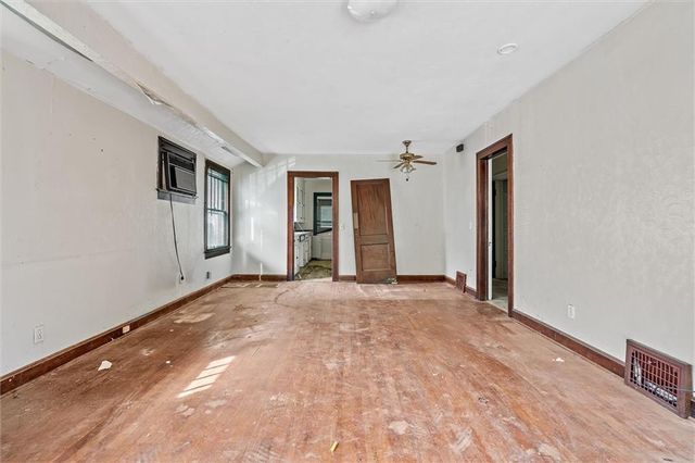 532 Blue Ridge Boulevard, Kansas City, MO 64125