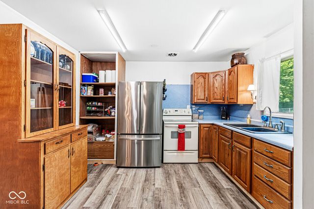 24 Marianna Court, Brownsburg, IN 46112