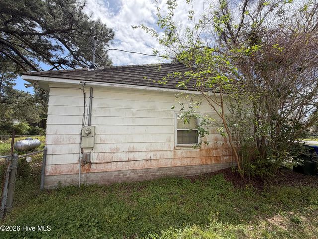 303 Sycamore Drive, Beaufort, NC 28516