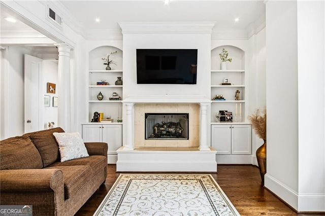 77 Peachtree Place NE 201, Atlanta, GA 30309