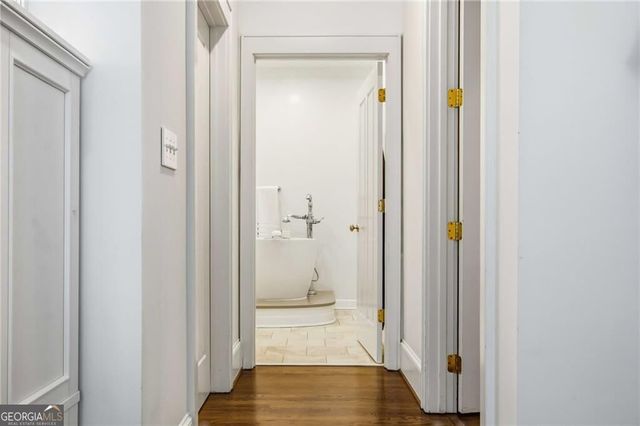 77 Peachtree Place NE 201, Atlanta, GA 30309
