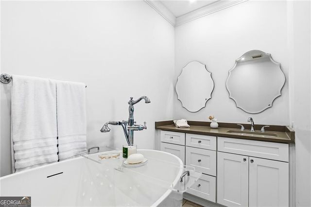 77 Peachtree Place NE 201, Atlanta, GA 30309