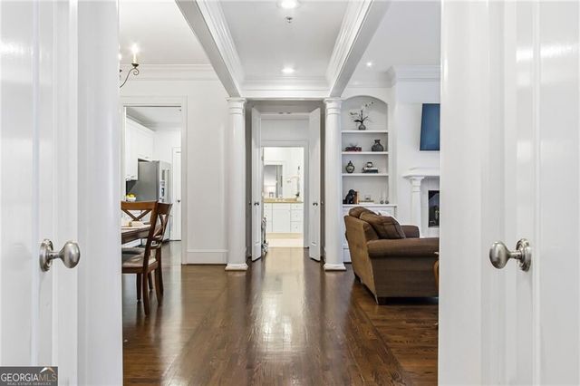 77 Peachtree Place NE 201, Atlanta, GA 30309