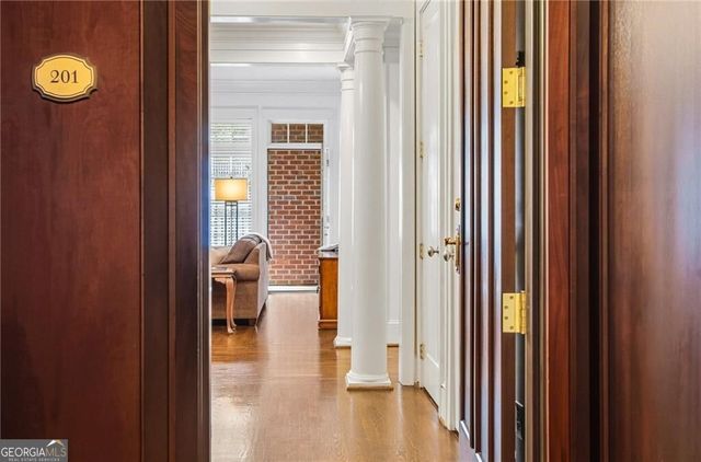 77 Peachtree Place NE 201, Atlanta, GA 30309