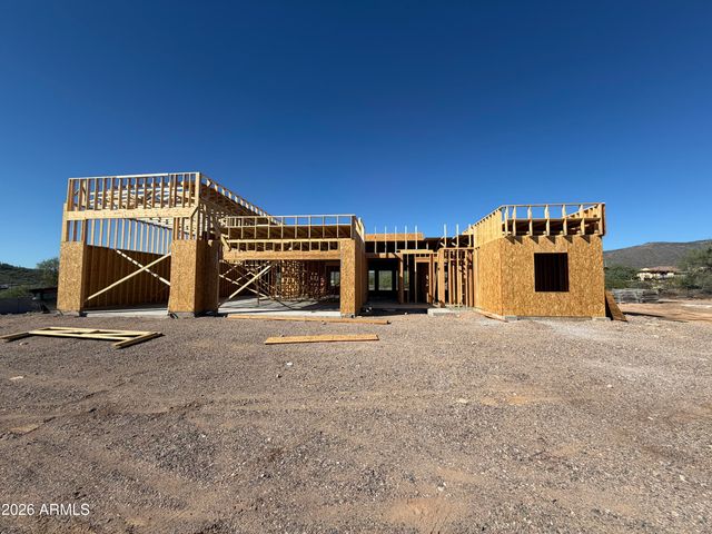 428 W ROUGH RIDER Road, New River, AZ 85087