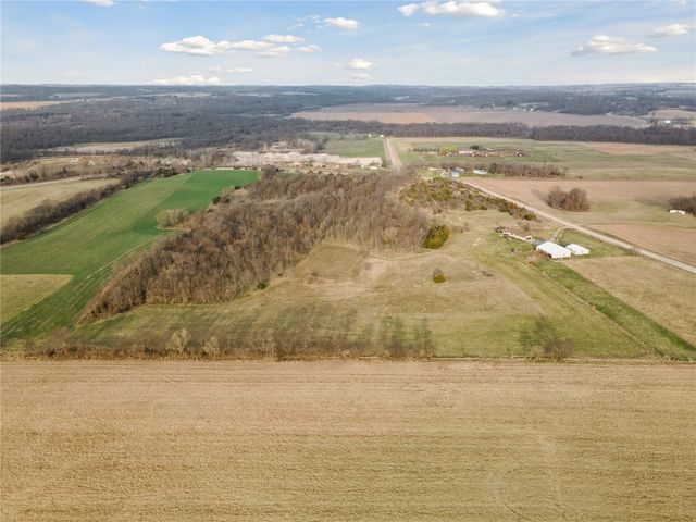 Indian Boundary Road, Center Point, IA 52213