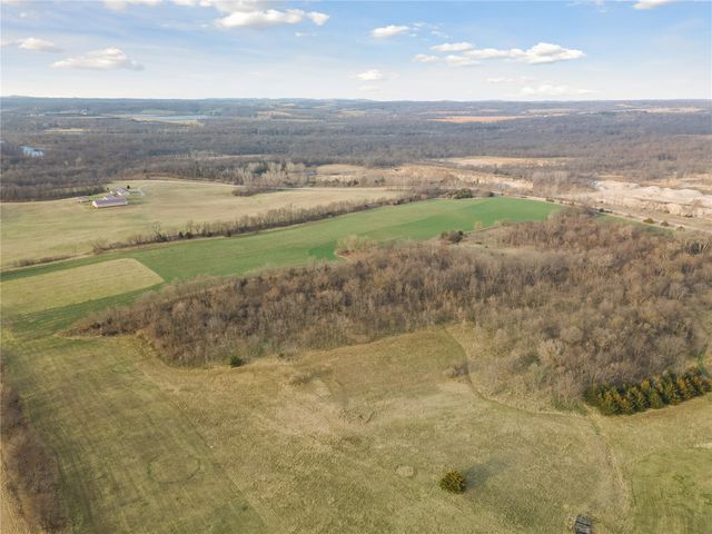 Indian Boundary Road, Center Point, IA 52213