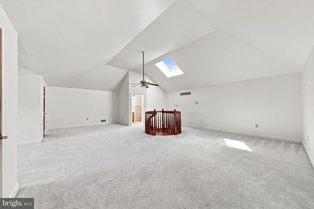 744 NAAMANS RD, Claymont, DE 19703