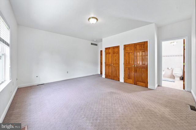 744 NAAMANS RD, Claymont, DE 19703