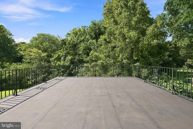 744 NAAMANS RD, Claymont, DE 19703