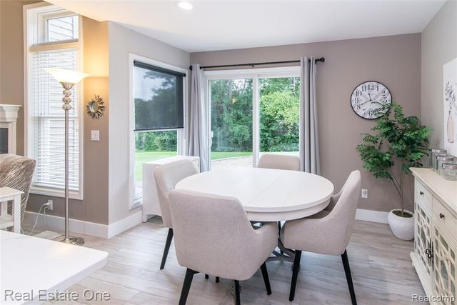 5808 Windstar Circle, Waterford, MI 48327