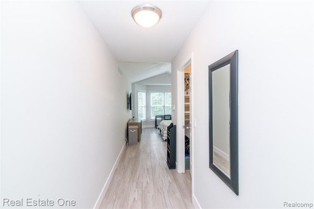 5808 Windstar Circle, Waterford, MI 48327